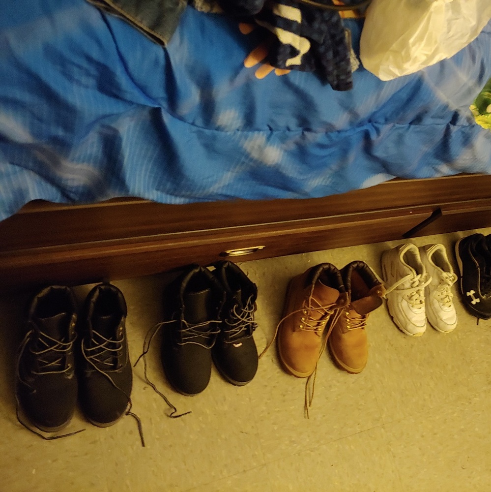 Boy shoes